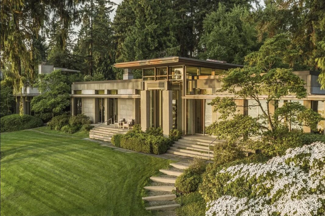 Jeff Bezos' Hunts Point Home